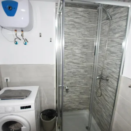 Book Jet - Lomas Sunny Homes Lejlighed *