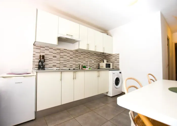 Book Jet - Lomas Sunny Homes Apartment *