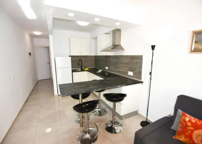 Apartment Book Jet - Lomas Sunny Homes *